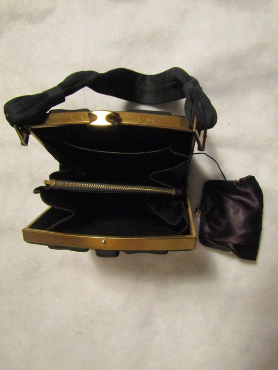 1940's /1950's Ladies BLACK And GOLD Metal PURSE/… - image 8