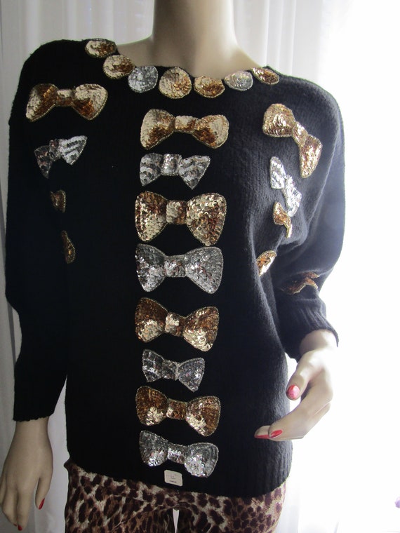 Vintage Ladies BLACK PULLOVER SWEATER With Sequin… - image 1