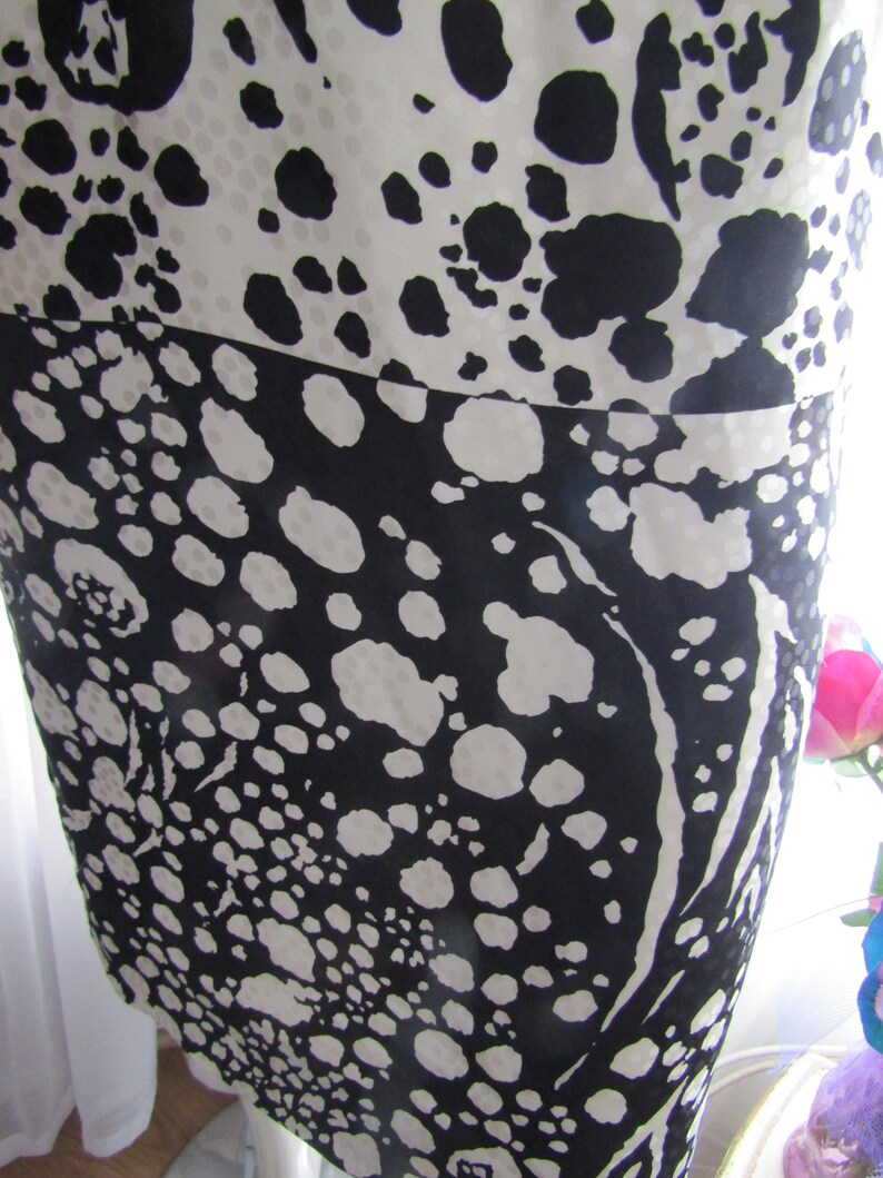 1980s' BLACK And WHITE Abstract Print Silk DRESS By Pauline TrigereNo Size Tag image 8