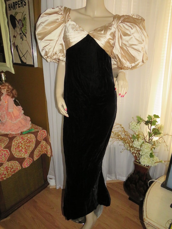 WOW!! Vintage Formal Black/Beige BILLOWY Sleeve D… - image 1