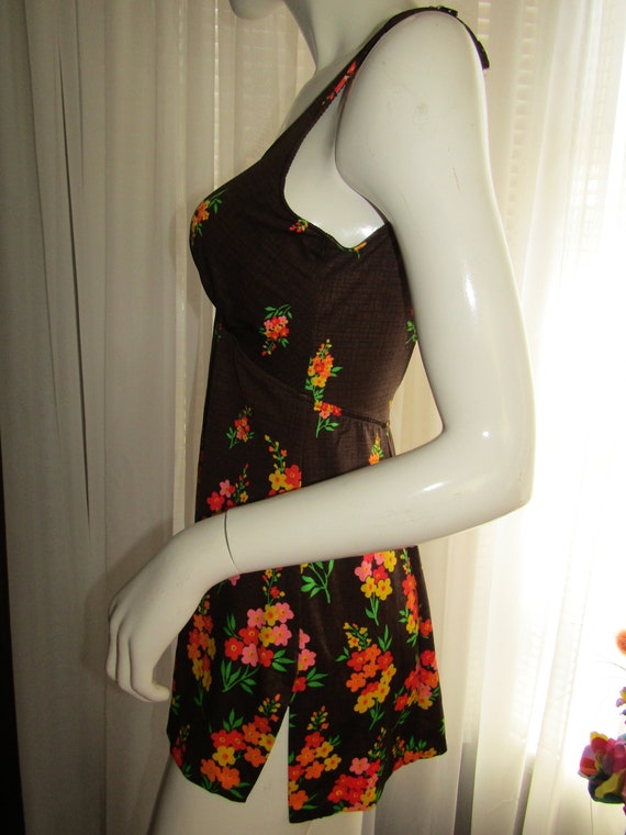 Vintage Ladies Two-Piece BROWN FLORAL Over Skirt … - image 3