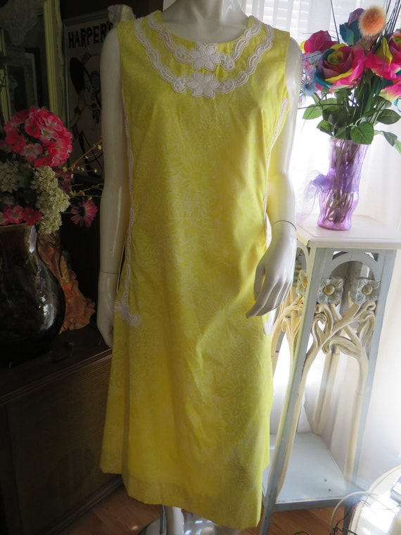 1950s'/60s' Sleeveless YELLOW/WHITE Shift Style D… - image 1