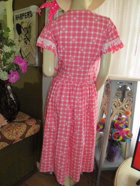 1950s' Ladies Pinks And White FLORAL/CHECKERED Wr… - image 5