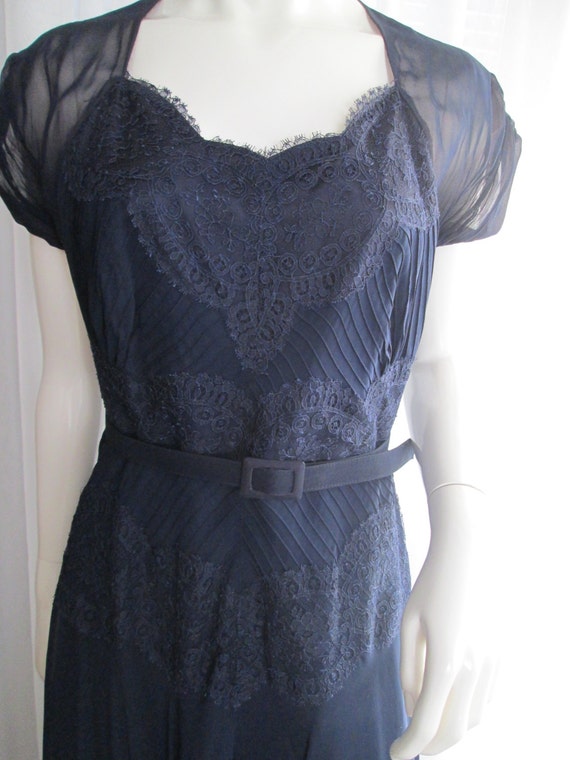 1950's Short Sleeve DARK BLUE Silk/Lace Front Bod… - image 3