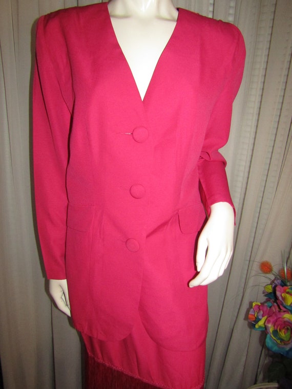1980's or 1990's Ladies Bright PINK SUIT With Lon… - image 7