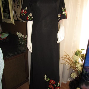 1960s'/1970s' BLACK/Stitched Floral Decor DRESSNo Label/Size image 1