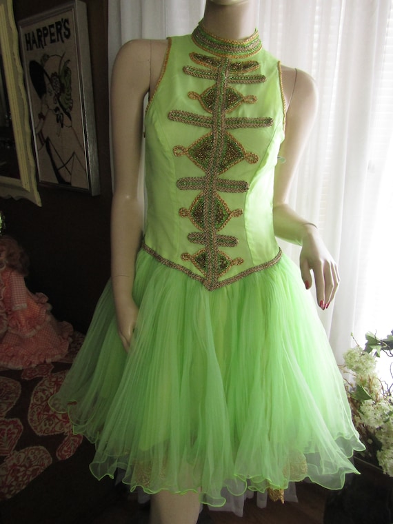 1960's Sleeveless Mint Green Short/Flared Cocktail DRESS----No Label/Size