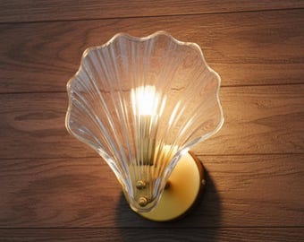 Shell Wall Lamp Stained Glass Sconce Light Modern Design Bedroom Lighting Fixture Elegant Home Illumination Artistic Coastal Style Bedside