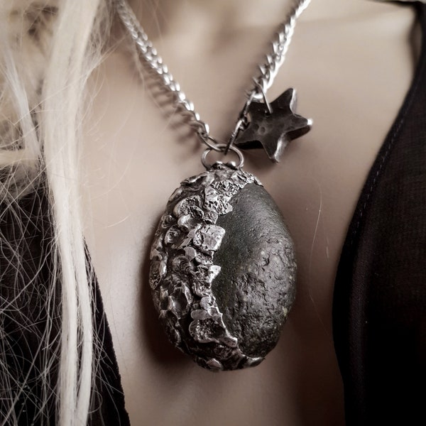 Black moon rising | soldered black stone and star pendant, natural stone and silver necklace