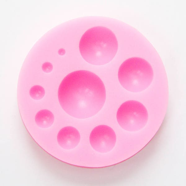 10 Circle Molds - 1 Tray - Assorted Sizes - Great for Pendants - Candy - DIY Projects - Soaps - Etc. - Ships IMMEDIATELY - M01