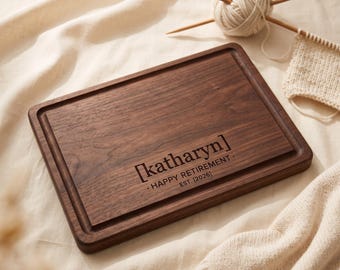 Gepersonaliseerd cadeau voor een gepensioneerde: snijplank, op maat gemaakt cadeau voor oma, walnotenhouten snijplank, afscheidscadeau voor een collega, pensioencadeau
