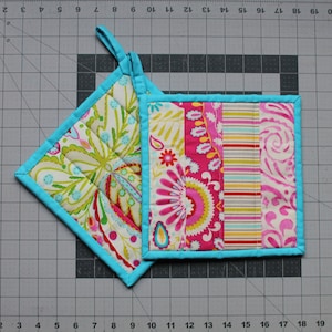 Handmade Floral Quilted Potholder Set: Pink Patchwork Kitchen Decor