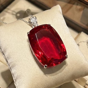 Collar con colgante de rubí rojo vibrante de 90-100 quilates, solitario de gema talla cojín, piedra de nacimiento de julio, dije de rubí, piedra roja intensa, joyería vintage