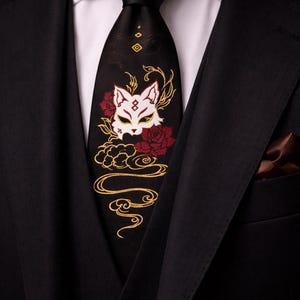 Krawatte mit japanischem Kitsune-Fuchsmotiv – Schwarze Krawatte mit Goldstickerei – Krawatte mit japanischem Fuchsmotiv – Herrenkrawatte im Anime-Stil – Originelles Geschenk für Männer