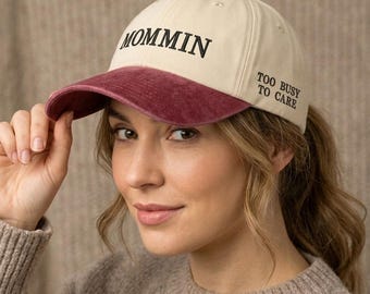 Boné de beisebol bordado Mommin, boné bicolor estilo vintage para mamãe, boné moderno para maternidade, presente para futura mamãe, boné para a vida de mãe, boné casual e fofo para mamãe