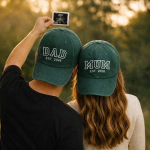 Custom Embroidered Mum and Dad EST 2026 Hat, Pregnancy Reveal Cap, Baby Announcement Gift, New Parents Baseball Hat, Father Day Gift for Dad