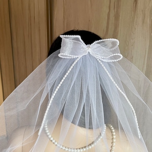 Bow veil short simple Bachelorette party 1-tier Veil white minimalist veil Bride veil bride to be veil bachelorette veil hen party veil