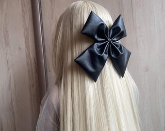 Black leather bow hair clip Hair bow Cute hair clip Bow hair accessory Cute hair clip Faux leather bow for hair Clip with bow Big hair bow
