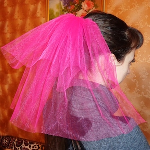 Hot pink short bachelorette veil Simple veil Bride to be veil for Bachelorette party Veil 2-tier Bride veil Hen party veil Wedding veil