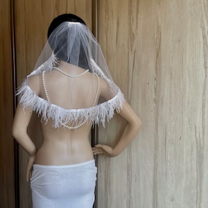 Feather veil short bridal Bachelorette party 1-tier Veil white minimalist veil Bride veil bride to be veil bachelorette veil hen party veil