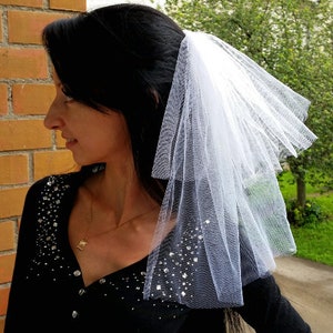 Bachelorette party Veil 2-tier IVORY/WHITE, short length. Short bride veil for bachelorette, bachelorette veil, wedding, bridal veil image 9