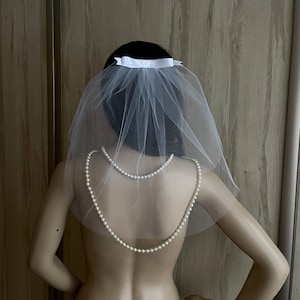 Bachelorette veil Small short white veil with bow for Bachelorette party Bride to be veil Wedding bride cute minimalist veil Bridal veil