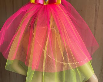 Colourful candy Bachelorette party Veil Bright hot pink and yellow bridal veil Bachelorette veil, bride to be veil wedding veil hen party