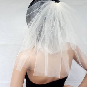 Bachelorette party Veil 2-tier IVORY/WHITE, short length. Short bride veil for bachelorette, bachelorette veil, wedding, bridal veil image 8