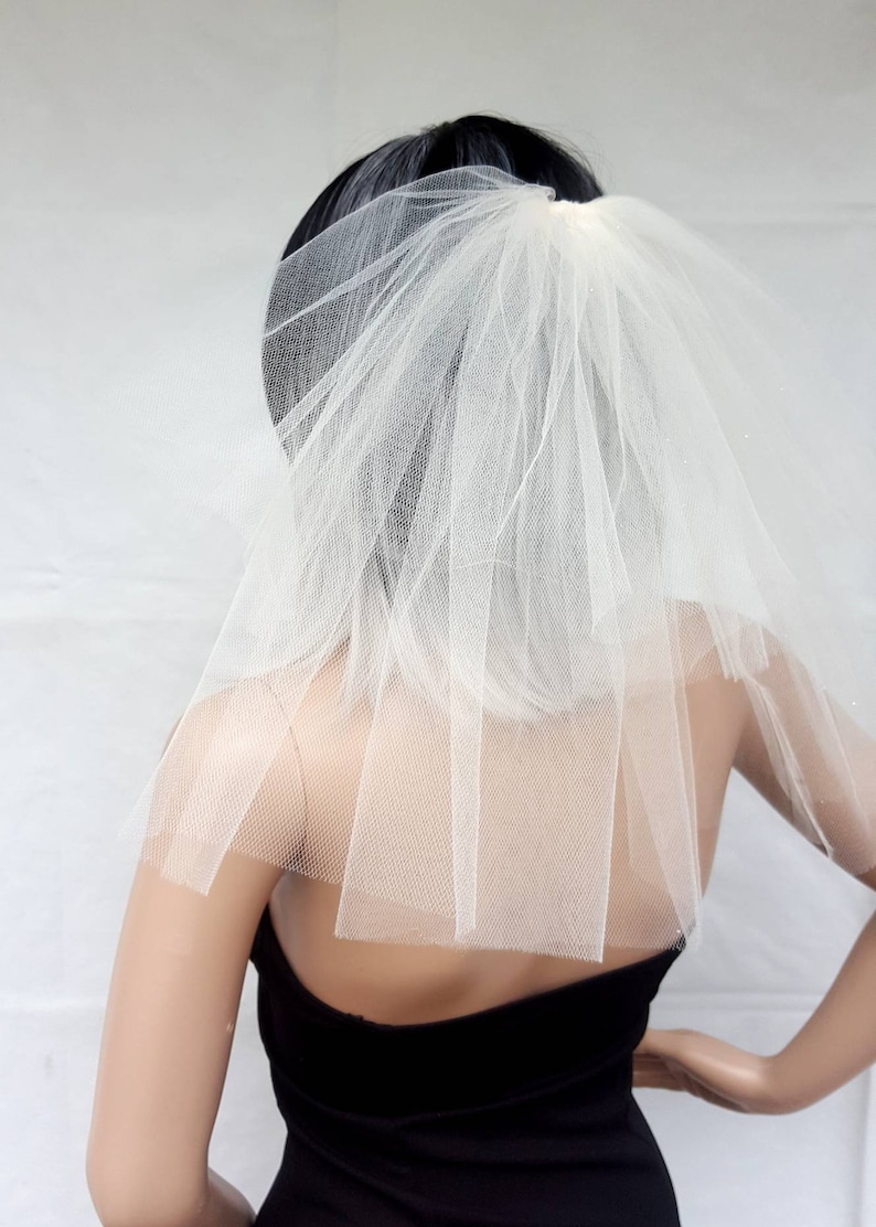 Bachelorette party Veil 2-tier IVORY/WHITE, short length. Short bride veil for bachelorette, bachelorette veil, wedding, bridal veil image 8