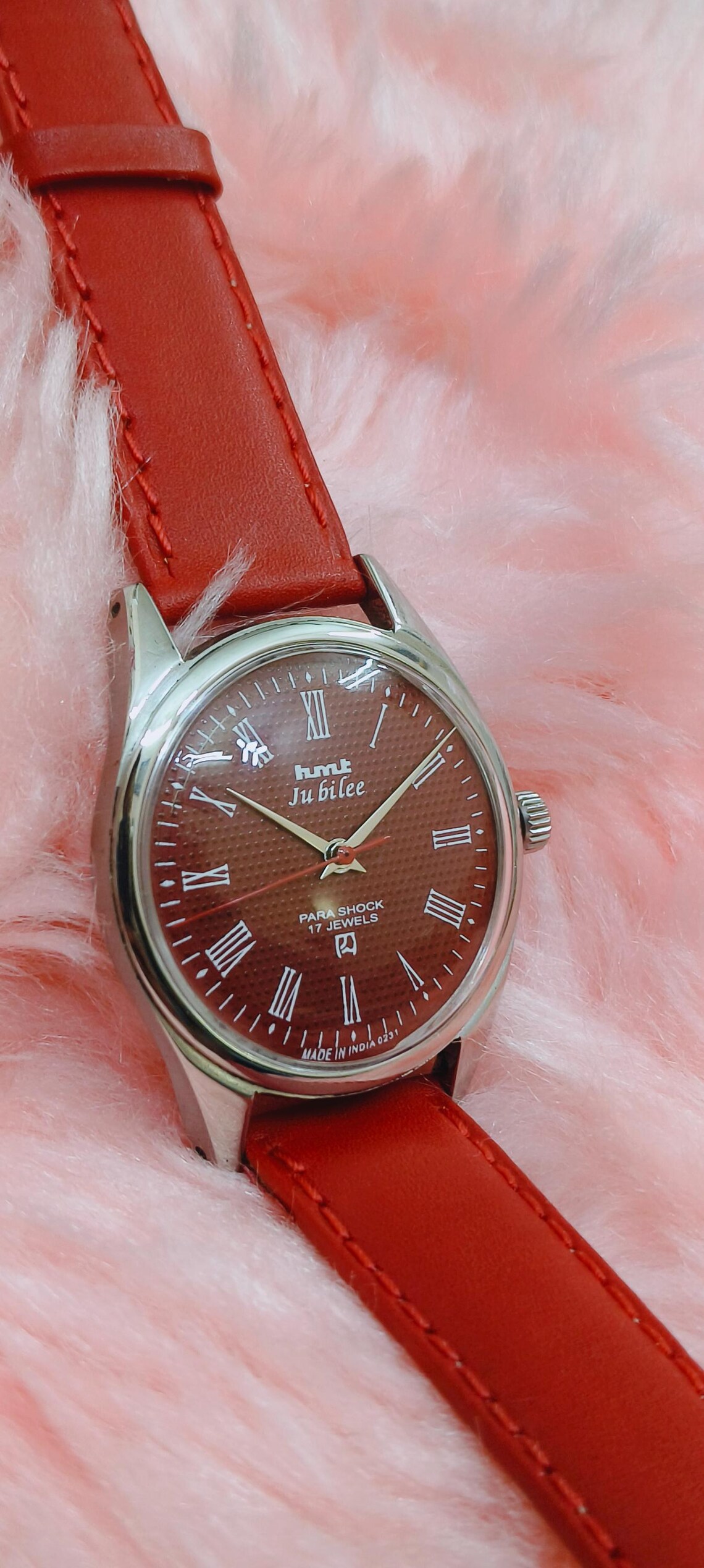 HMT Jubilee Red Dial Watch | Hand Winding Mechanical, Roman Numerals, Retro Dress Timepiece, foto 3 de 5