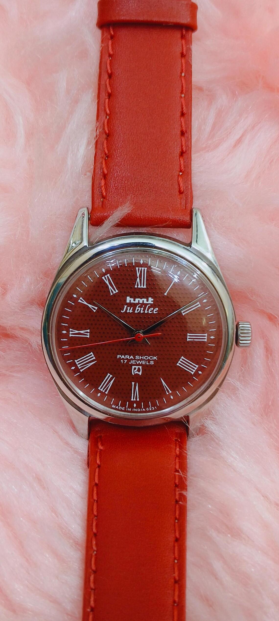 HMT Jubilee Red Dial Watch | Hand Winding Mechanical, Roman Numerals, Retro Dress Timepiece, foto 4 de 5