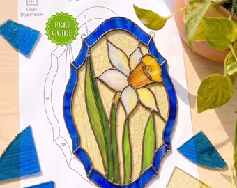 Daffodil Stained Glass Pattern, PDF Template for Birth Flower Gifts (Digital Download)