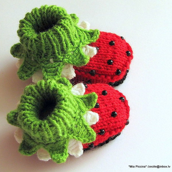 Knitted Baby girl booties "Ladybugs", baby girl shoes, knitting, kids clothing / size 4-6M