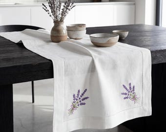 Tovaglia da tavola in lino bianco con ricami color lavanda – 100% lino naturale, 51 x 150 cm