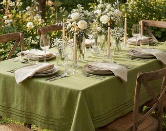 Tovaglia in lino verde oliva con orlo a punto a vista, su misura per matrimoni, stile rustico e country, 100% lino europeo.