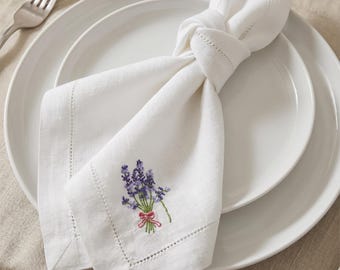 Tovagliolo in lino bianco ricamato color lavanda – 40 x 40 cm, con orlo a punto asola, ideale per matrimoni, festività e occasioni speciali. Lino rustico