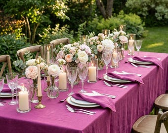 Tovaglia in lino color magenta intenso con orlo a punto festone – Su misura per matrimoni, banchetti e celebrazioni, 100% lino europeo.