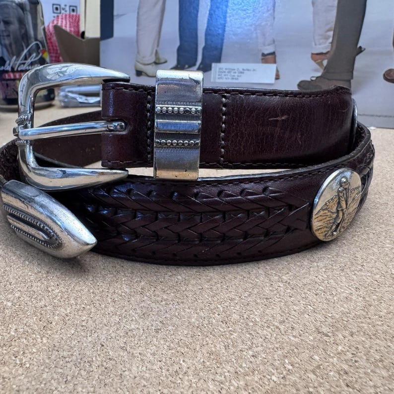 ONYX by Brighton 1998 Belt Brown Leather Golfer Conchos Men's Size 32 11507 image 1