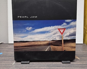 Pearl Jam Yield 12" Vinyl LP Record 1998 Grunge 1st Pressing W/ Sticker