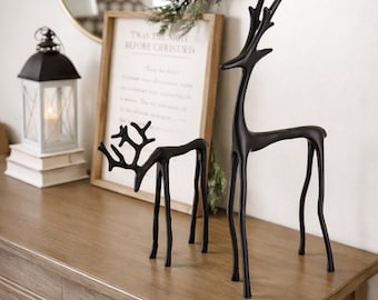 Elegant beeldje zwart hert, kerstboomtopper, duurzame plastic sculptuur, decor het hele jaar door