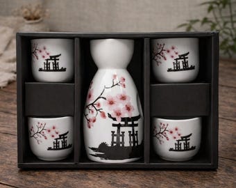 Handgeschilderde Japanse sake-set – keramische bloesemfles en 4 kopjes