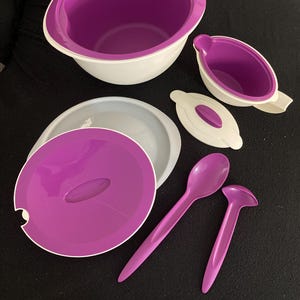 9-Delige Tupperware Schalenset Paars-Wit | Allegra Lijn | Prachtige Vintage Staat | Dubbelwandige Deksels |  Jaren 2000 | Isolerend