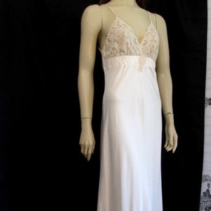 Vintage 60s Ivory ALICE MALOOF Ecru Lace Honeymoon Bias Cut Pin Up Negligee Nightgown Women's size S
