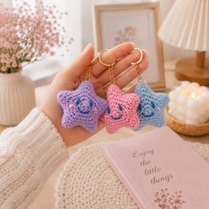 Crochet Star Keychain Pattern PDF,Cute Star Bag Charm,Kawaii Keyring Tutorial,Backpack Purse Charm,Handmade Amigurumi Gift, Digital Download
