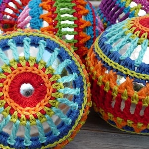 Christmasball L crochet pattern by ATERGcrochet