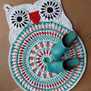 Wzór na szydełkowy dywanik z sową autorstwa ATERGcrochet