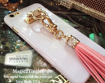 New Brazalete Pearl & Gold Metal Chain White Diamond Ring Lanyard Design Hook Stand Jewelry Gold Charm Hard Case For All iPhone Models