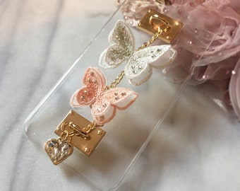 Stunning Beautiful Lace Butterflies Wristlet Wrist Chain Sparkle Crystal Heart Charm Gold Hooks Hard Case For All iPhone Models