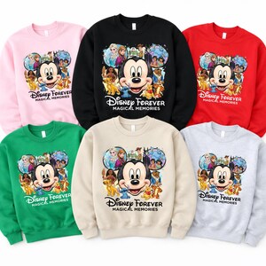 Sudaderas Disney con capucha Magical Memories, sudaderas Disney a juego, diseño de punto de Mickey, Elsa y Simba, trajes Disney para reunión familiar imagen 2