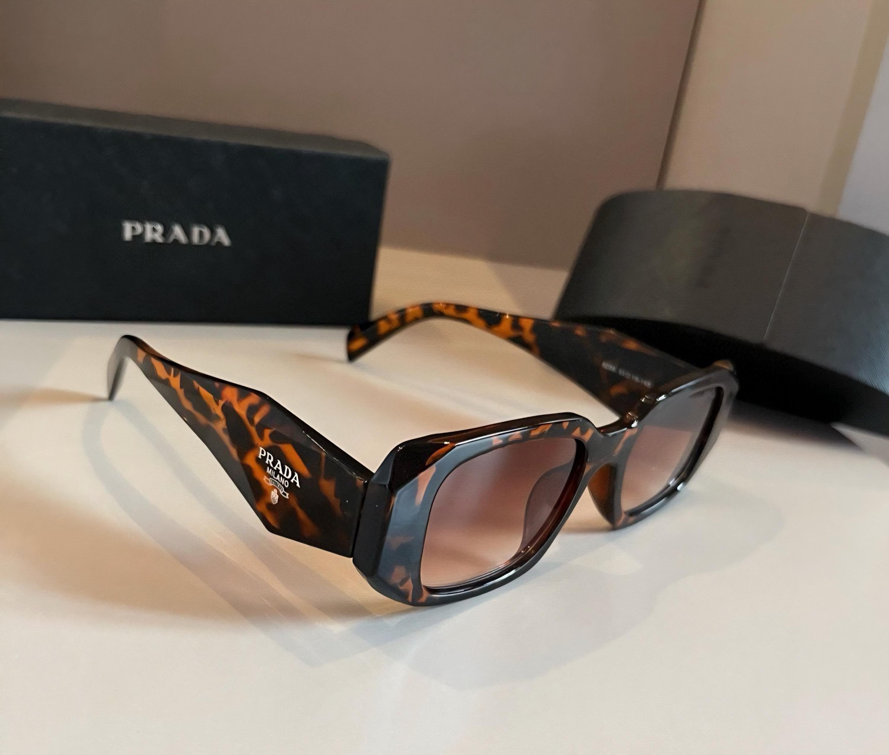PRADAサングラス美品　ヴィンテージサングラス 中古・古着通販】PRADA (プラダ) サングラス ブラック サイズ:57□17